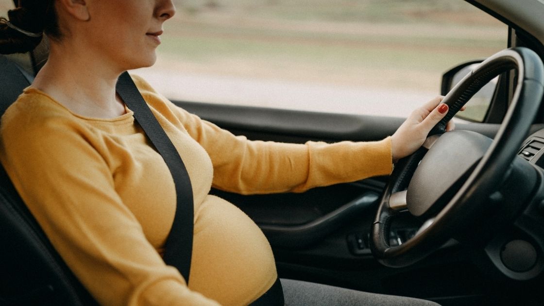 Autofahren in der Schwangerschaft: das musst du beachteb